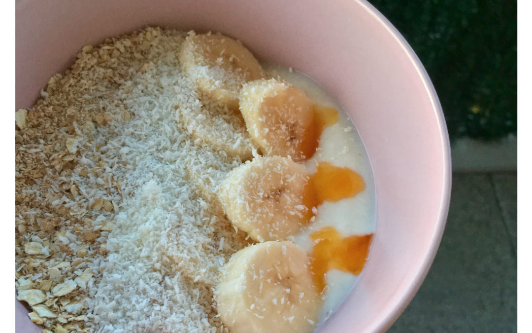 Porridge banane-coco